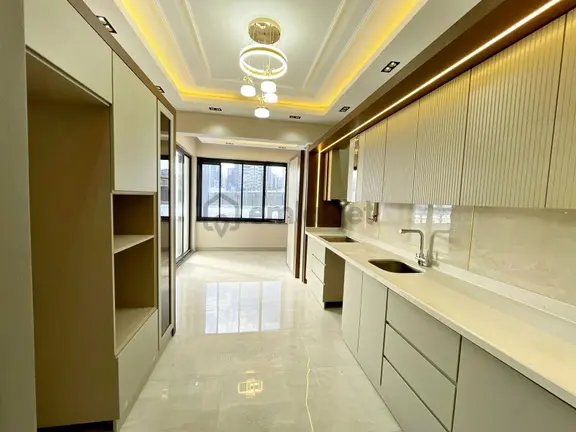 Göktürk'te Yemek Odalı Ebeveyn Bnayolu Şık Tasarım Ultralüx 2.5+1 2