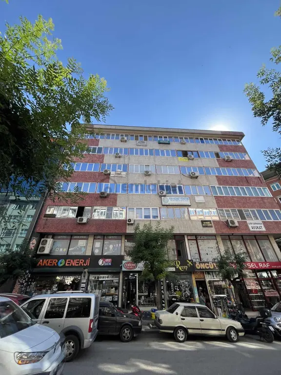 Bm Real Estate Gazcılar Cadde Üzerinde Satılık 90 M² Ofis 2