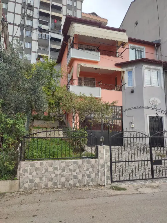 Tarcanlar'dan Turgut Mah. Deniz Manzaralı 3 Katlı Müstakil Ev 1