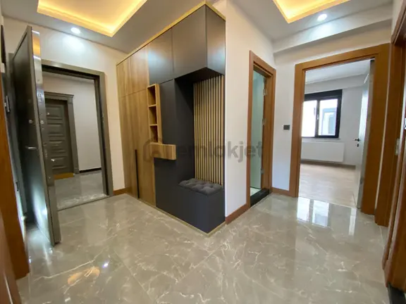 Mera Emlaktan Akçayda Asansörlü Çok Geniş 4+1 220m2 Dublex Daire 1