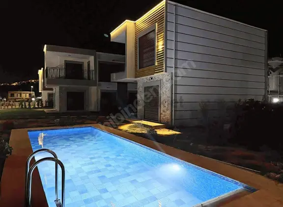 Güzelçamlı Satılık Müstakil Sıfır Villa Havuzlu Site 1