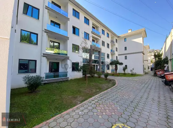 Serdivan Kemalpaşada Kampüs Life Sitesinde 2+1, Güvenlikli 1