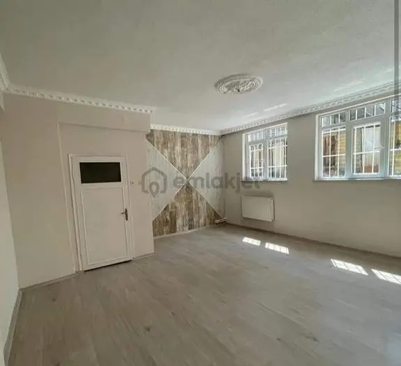 Fevzi Çakmakta 3+1 Merkezi Sistem Dıştan Giriş Li Bodrum Kat İçi Temiz Yapılı Daire 2