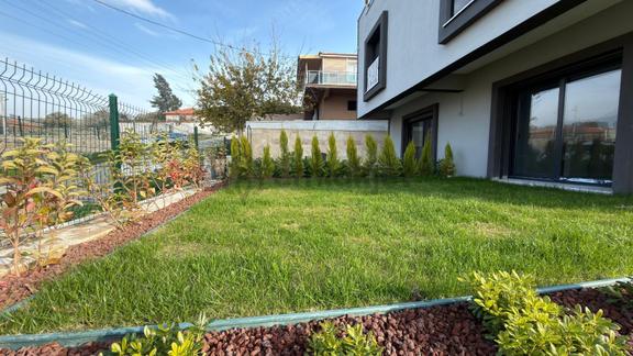 Menemen Süleymanlıda Doğa İçinde Satılık 3+2 Tribleks Villa 2