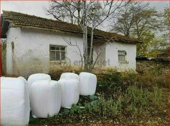 Foresta'dan Acil Satılık Sivrihisar Biçer' De Avlulu Köy Evi 1