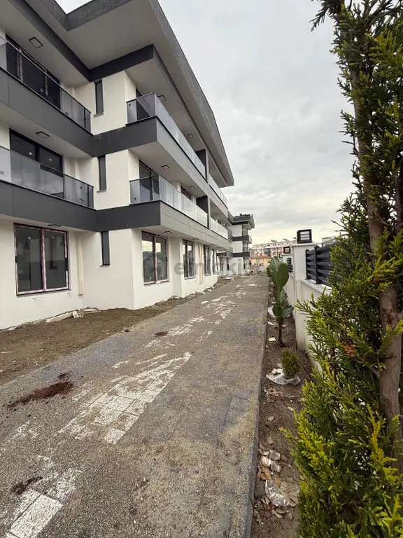 Stoptan Dalaman'da *ısıtmalı Havuzlu Lüks Sitede* 1+1 Satılık 1