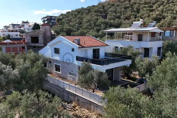 Yiğit'ten Güre'de Oteller Bölgesinde 4+1 Tam Müstakil Villa 2