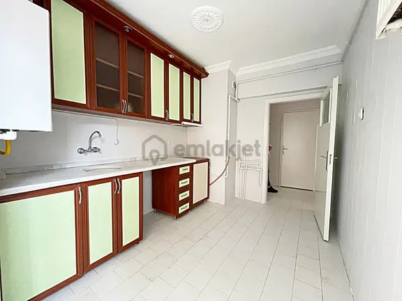 Keçiören İncirli De Cad Üzerinde 3+1 Katta Bağımsız Daire 2