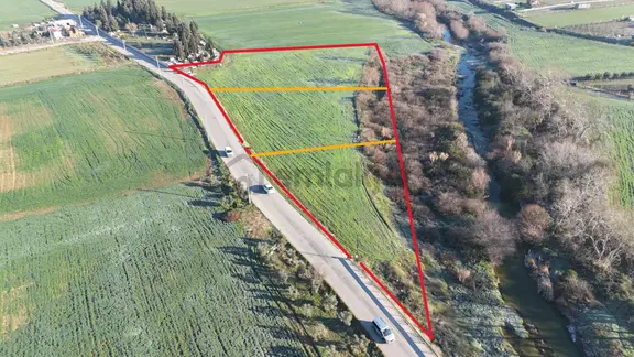 İzmir Menderes Develide 8,5dönüm Tek Müstakil Anayolda 3 Hisseli Tamamı Satılık 2