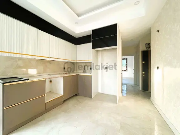 Alanya Avsallarda Satılık Site İçi Sıfır 2+1 Yatırımlık Daire 1