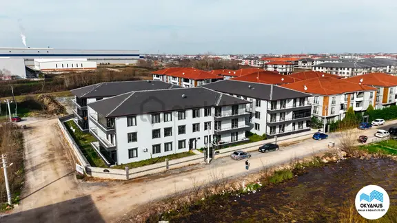 Karasu'da Merkeze Yakın Havuzlu 3+1 Satılık Daire!!! 2