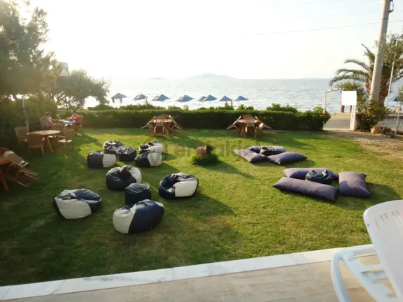 Balıkesir Ayvalık Ta Satılık Otel.denize Sıfır. 1