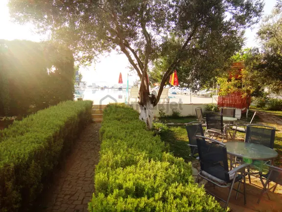 Balıkesir Ayvalık Ta Satılık Otel.denize Sıfır. 2