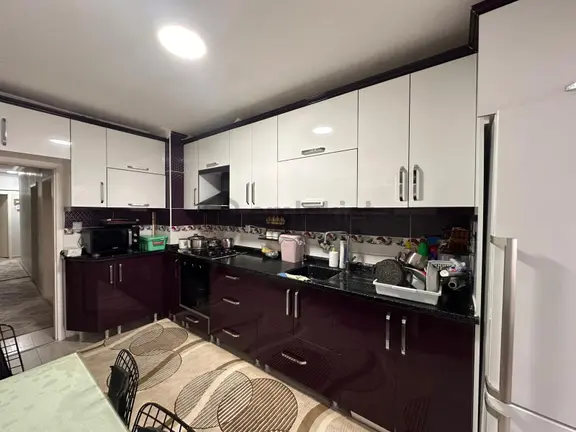 Hayal^den Pınarbaşı Mh^de E. Banyolu Full Yapılı Kat Konumda Geniş 3+1 Bağımsz Daire 2