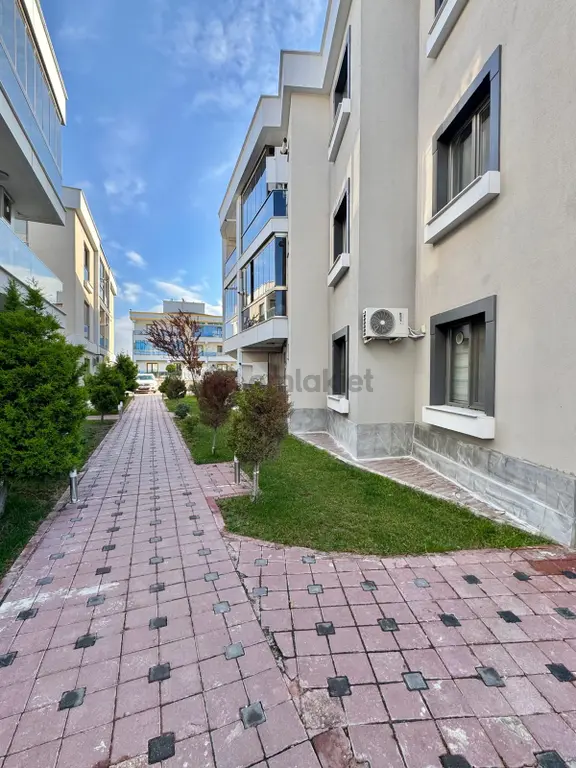 🏡muradiye Mahallesi🏡site İçi ✅2+1 110m2 3 Katlının 2 Katı ❇️full Özelikli Petek Kombili 2