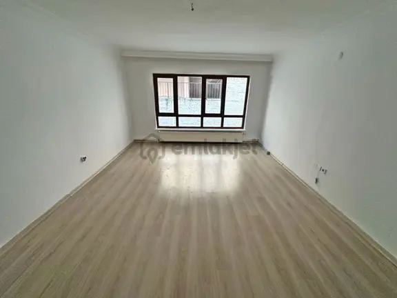 Mamak Belediyesi Yakınında Ana Cadde Üzerinde 5+1 Satılık Dublex 2