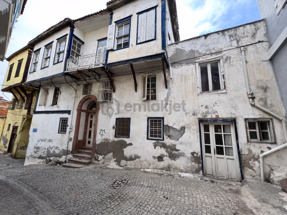 Balıkesir Ayvalık Ta Satılık Tarihi Mustakıl Ev Ve İş Yeri 1