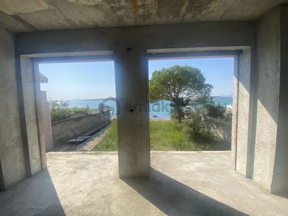 Balıkesir Ayvalık Ta Satılık Yalı.merkeze Yakın. 2