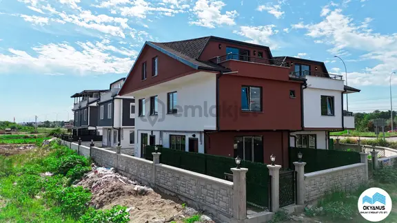 Kocaali’de Geniş Bahçeli, Denize Yakın 3+1 Villa 1