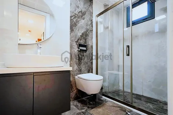 Kuşadası'karaova Mevkiinde Satılık Tek Müstakil 4 + 1 Villa 2