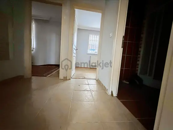 Ümraniye İnkılap Mahallesi 2+1 Açık Oto Parklı Satılık Daire 2