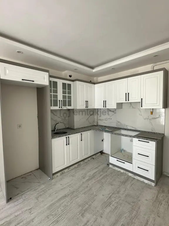 🏡muradiye Mahallesi 🏡 ✅2+1 80 M2 4 Katlını 4 Katı ❇️kombi Petekli Full Özelikli 1