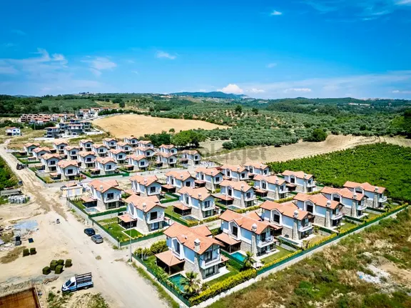 Kuşadası Caferli De Tek Müstakil Özel Havuzlu 3+1 Müstakil Villa 2