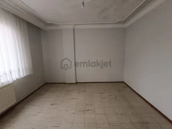 Tekirdağ Çorlu Havuzlar Mah. Cumhuriyet Parkı Altı Komple Satılık Bina 2