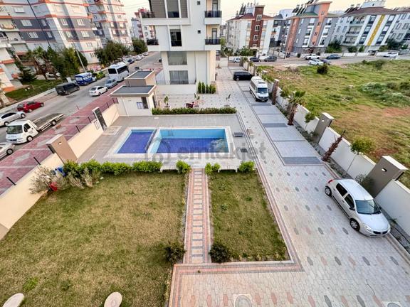 V.karşıyakada Ebv Banyolu Havuzlu Çift Balkonlu Han Gibi Yüksek Krediye Uygun 3+1 2