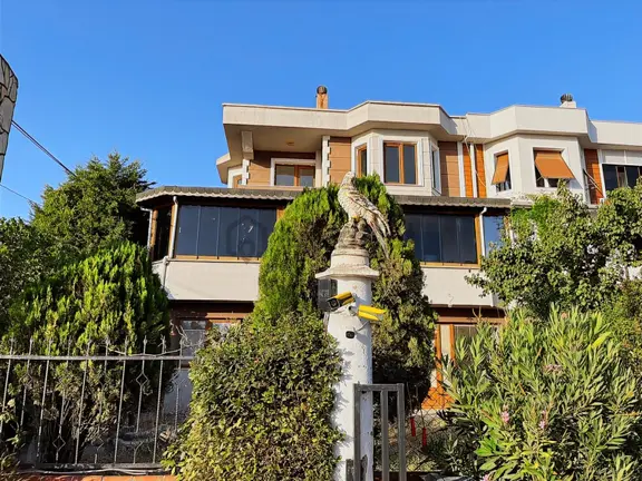 Büyükçekmece De Satılık 5+1 Villa Deniz Manzaralı Site İçinde 1