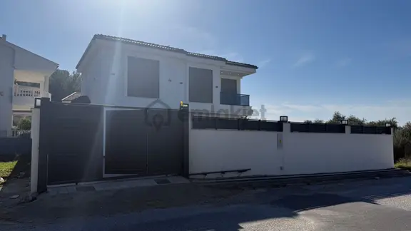 Didim Akbükte Özel Havuzlu 3+1 Müstakil Villa 2
