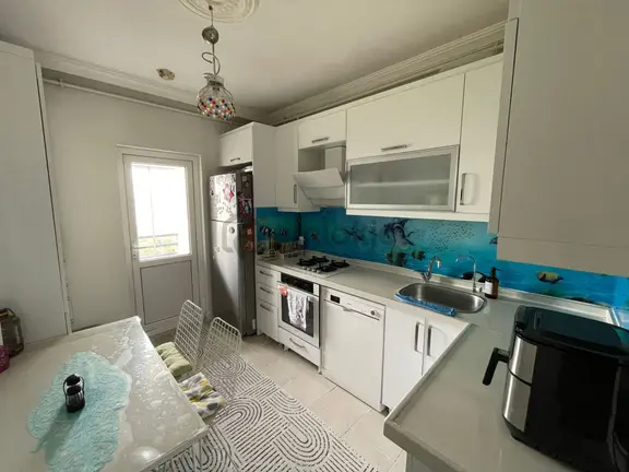 Kuşcağız Mahallesi'nde Teras Balkonlu Katta Full Yapılı 3+1 Daire! 1