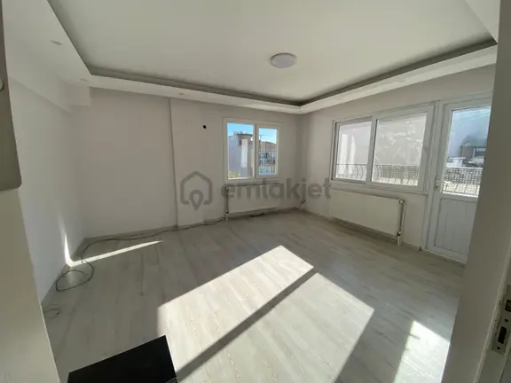 Acill Buca Ufuk Mah.de Yıkıkkemer Meydan Yakını 3+1 120m2 Dgazlı Arakat Satılık Daire 1