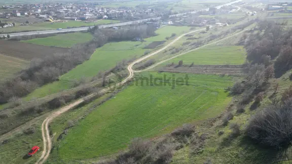 B&u Gayrimenkul'den Taşağılda Yolu Olan Arsa Adayı 2.828 M2 2
