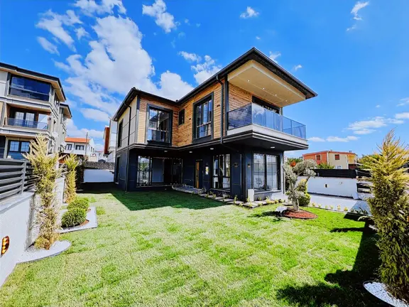 Mega Yapıdan 320m² Arsa İçinde Deniz Manzaralı 5+1 Lüx Müstakil 1