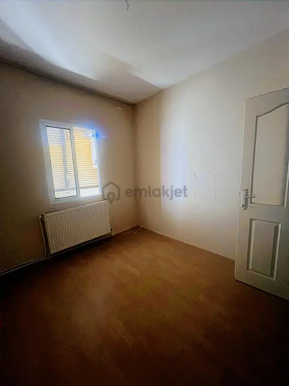 Karanfil Mahallesinde Doğalgazlı Panjurlu 3+1 Kiralık Daire 2
