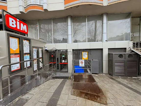 Bayrampaşa Yıldırım'da Kurumsal Kiracılı Cadde Üzeri Dükkan !! 1