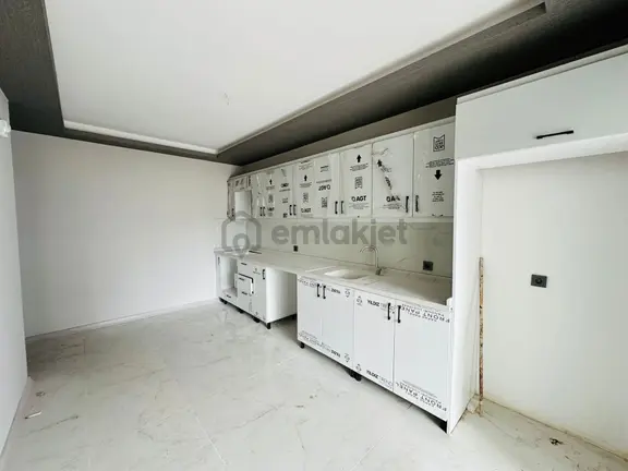 Feridunçelik'te Geniş Balkonlu 2+1 Giriş Kat Satılık Sıfır Daire !! 2