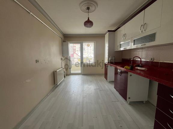 Ankara Keçiörende Cad Üzerinde Katta Asansörlü 130m2 Net Oturum Alanı Daire 1