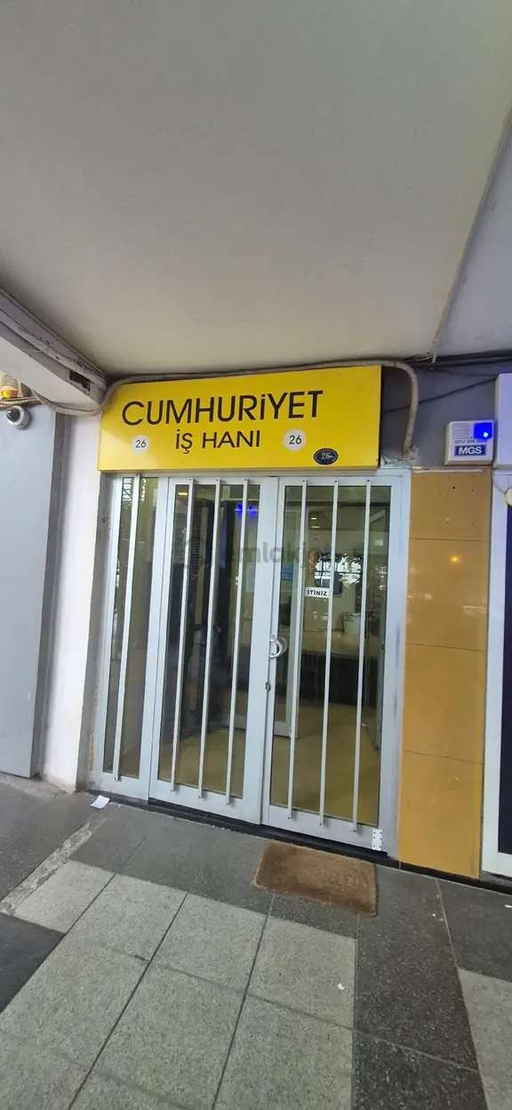 İzmir Konak Cumhuriyet İş Hanı Satılık Ofis 2