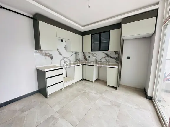 Feridunçelik'te Ultra Lüks Yapılı 3+1 3.katta Satılık Sıfır Daire !! 1