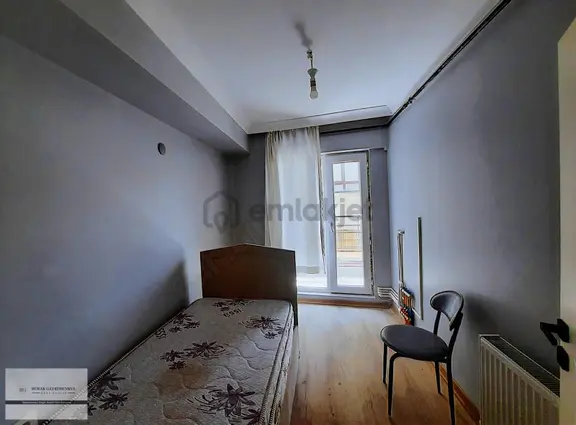 Yeni Bina Eşyalı Cam Balkonlu Yüksek Kira Getirili 2