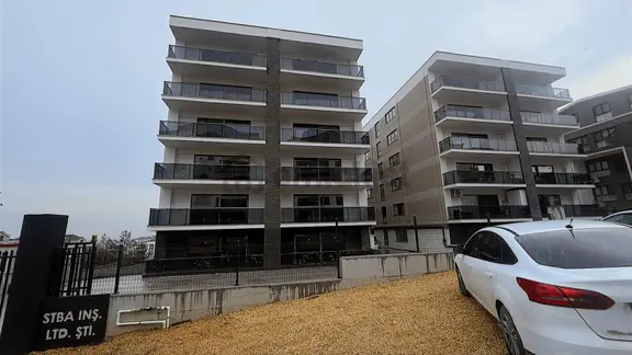 * Kat Mülkiyetli* Pınar Sitesinde Satılık Geniş 2+1 Daire 2
