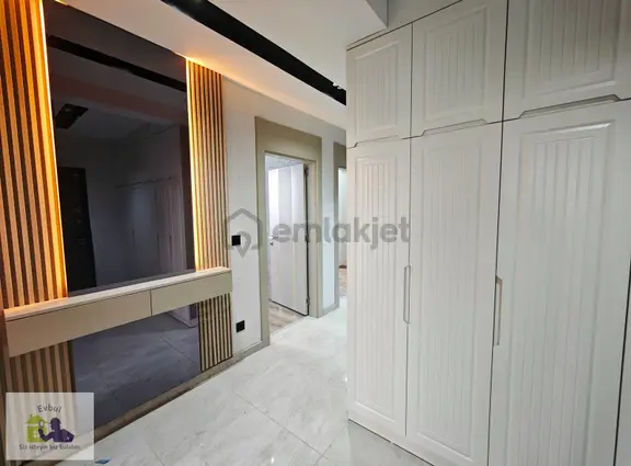 Evbul'dan Üniversite Yolu Üzeri Satılık Ara Kat 3.5+1 Daire 2