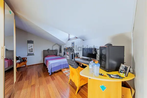 Acıbadem Cadde'sinde 130 M2 3+1 Satılık Dubleks Daire 2