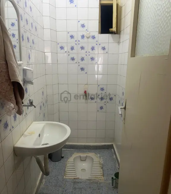 Merkezde Çarşıda Satılık Bakımlı Daire 1