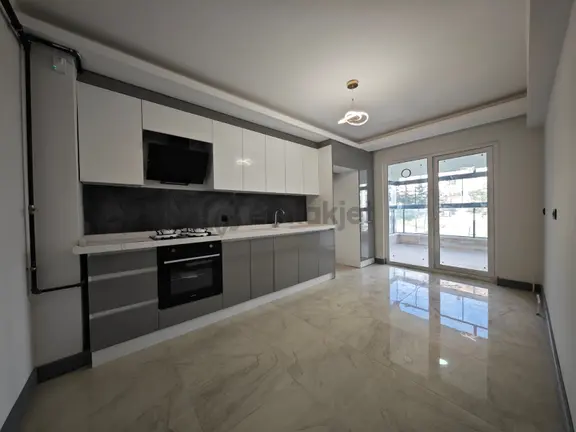 Karapürçek'te Ultra Lüks Yapılı 140 M2 3+1 2.katta Satılık Sıfır Daire !!! 1