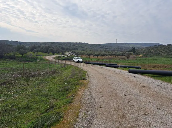 Foça Gerenköyde 883 M2 Bahçe Acil Satılıktır 2