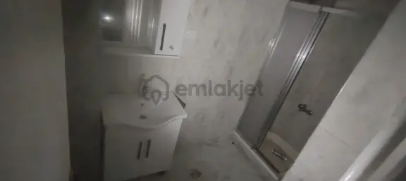 🏡 Ayvalık Sarımsaklı’da Merkezi Konumda, Zemin Üstü 1. Kat, Aydınlık Ve Balkonlu Daire 2