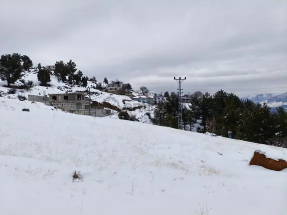 Kar Emlaktan Yenikonacık Bozkırlı Mevkiinde 400 M2 Satılık Arsa 1